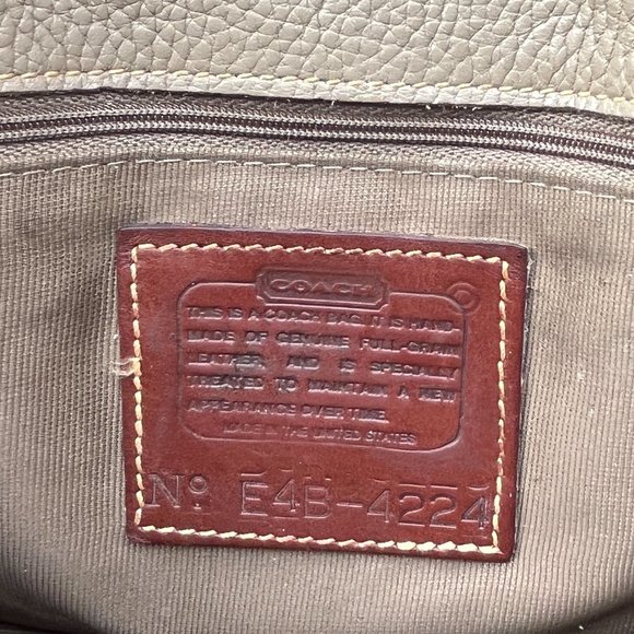 COACH Vintage USA 90s Sheridan Mayfield Handmade Taupe Pebbled Crossbody Bag - Picture 8 of 8